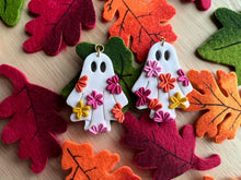 Load image into Gallery viewer, 70s Ghost Earring Charm
